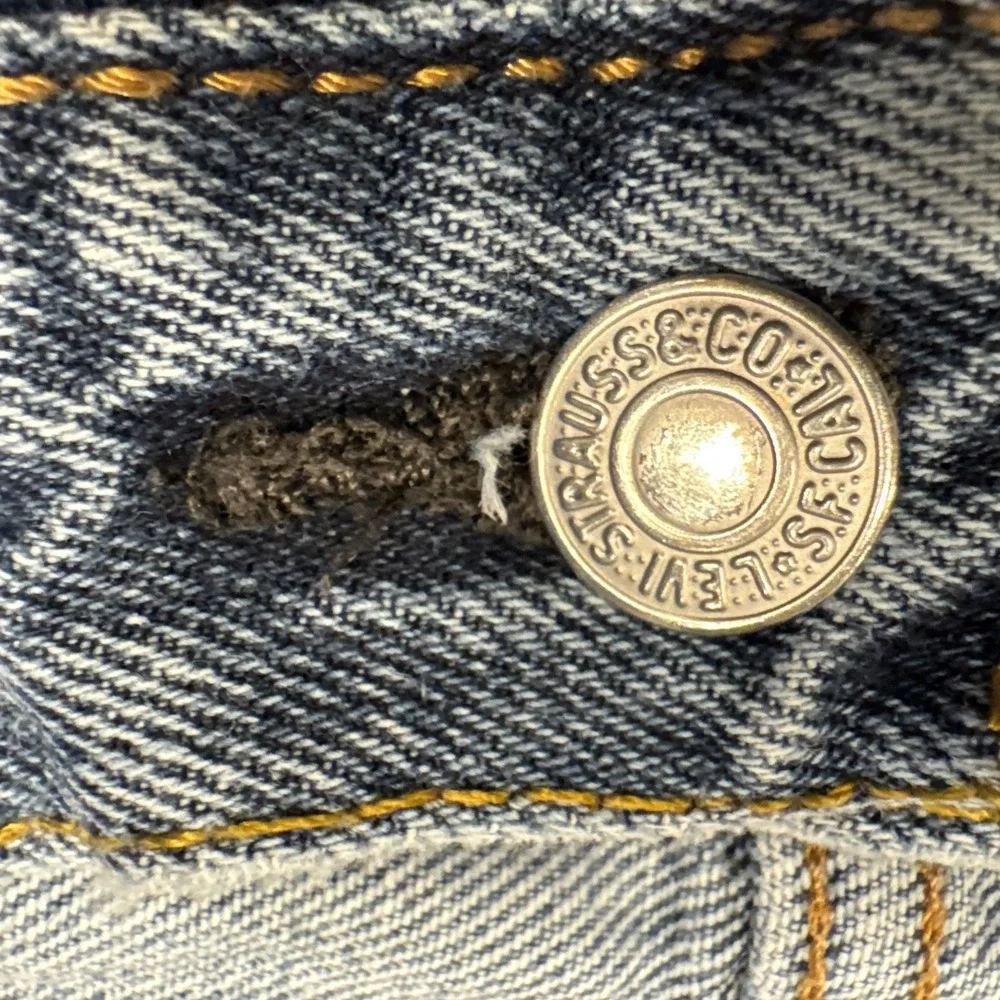 Levi's Jeans Mens 36x30 Blue 501 Straight Leg Button Fly‎ Denim Work Distressed